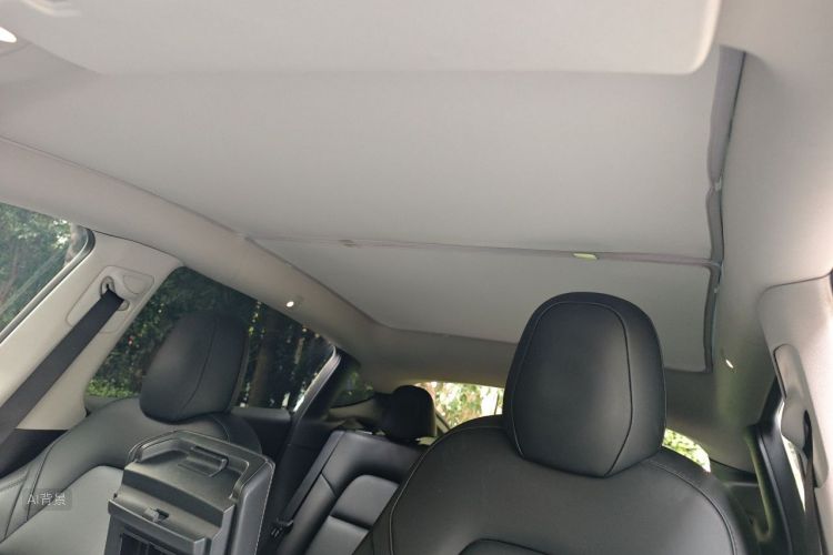 Tesla Model Y 2021 #20 Tesla Model Y 2021 car image #20
