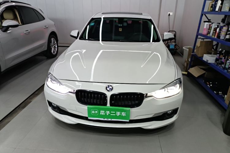 BMW 3 Series 2019 car image #3