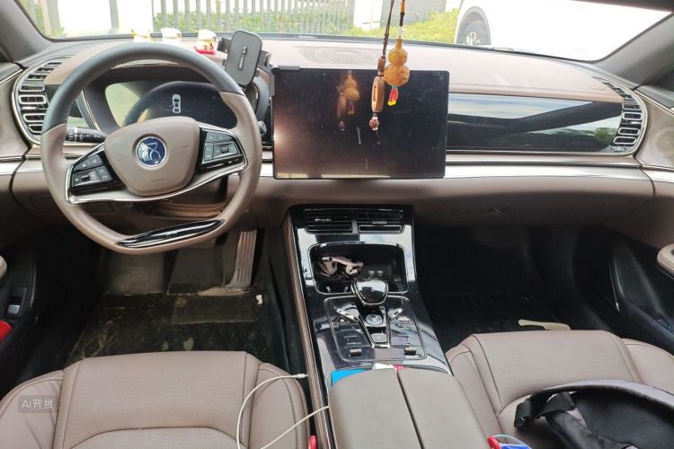 BYD Han 2022 car image #11