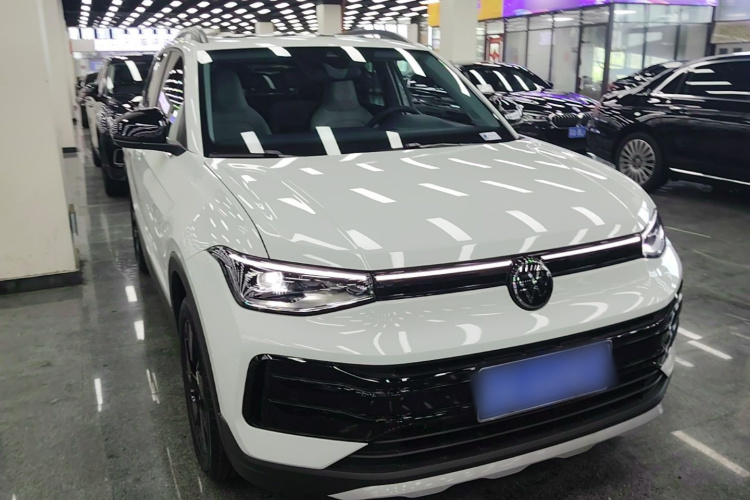 Volkswagen Tharu 2026 #6 Volkswagen Tharu 2026 car image #6