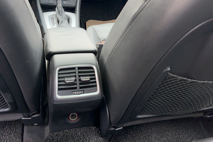 Audi Q3 2017 #13 Audi Q3 2017 car image #13
