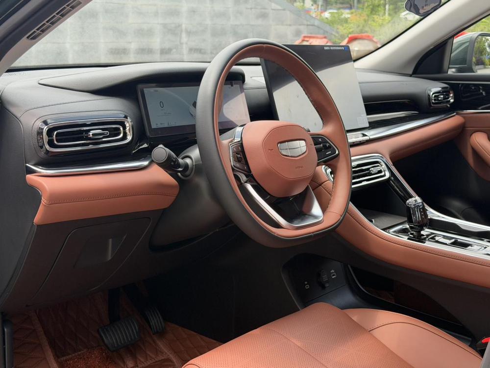 GEELY Emgrand 2025 car image #21