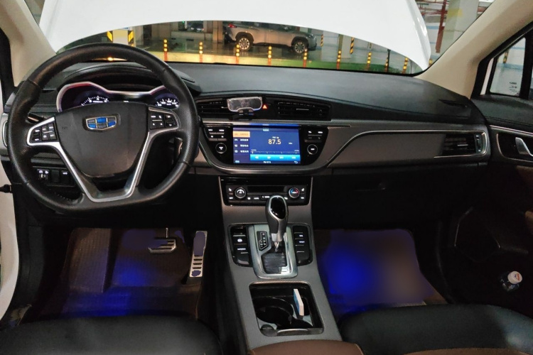 GEELY Emgrand GS 2017 car image #12