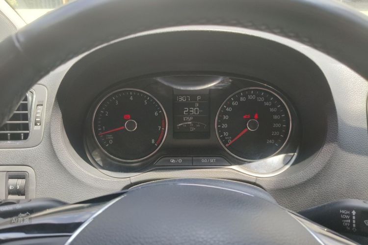 Volkswagen Polo 2017 immagine di auto #13