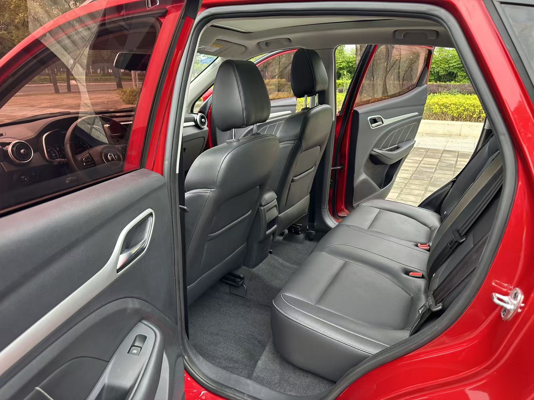MG ZS 2017 car image #9