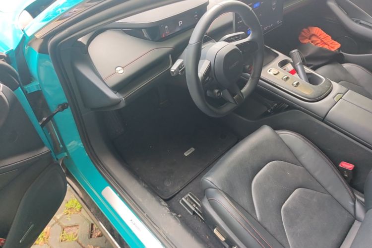 MI SU7 2024 car image #16