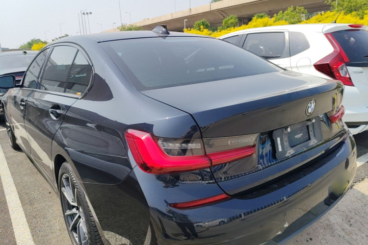 BMW 3 Series 2020 car image #5