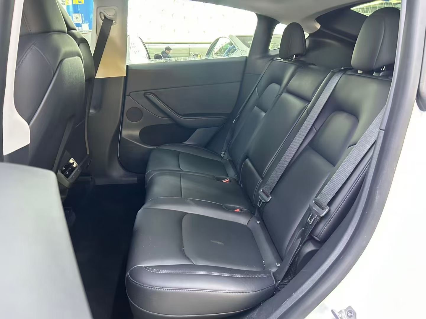 Tesla Model Y 2021 car image #8