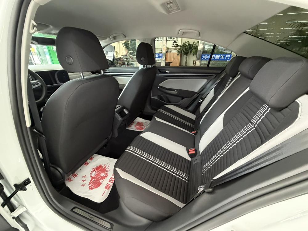 Volkswagen Bora 2024 immagine di auto #14