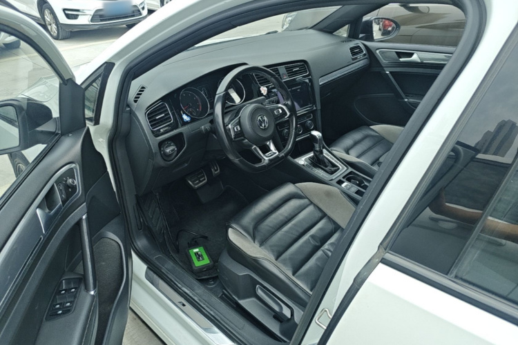 Volkswagen Golf 2019 #19 Volkswagen Golf 2019 car image #19