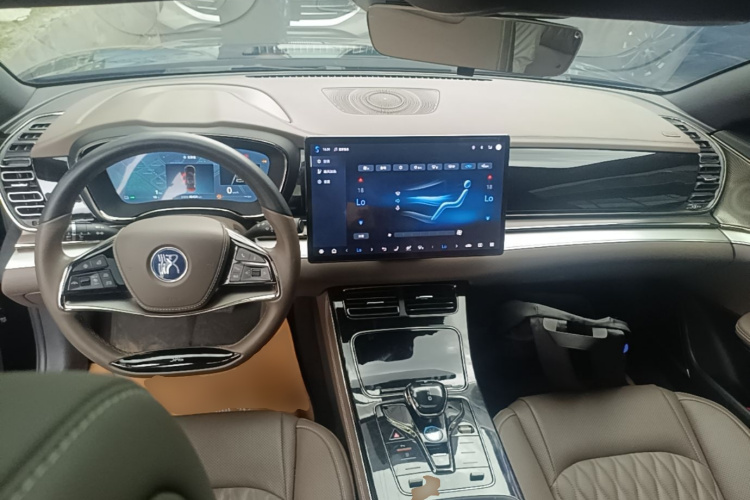 BYD Han 2024 car image #10