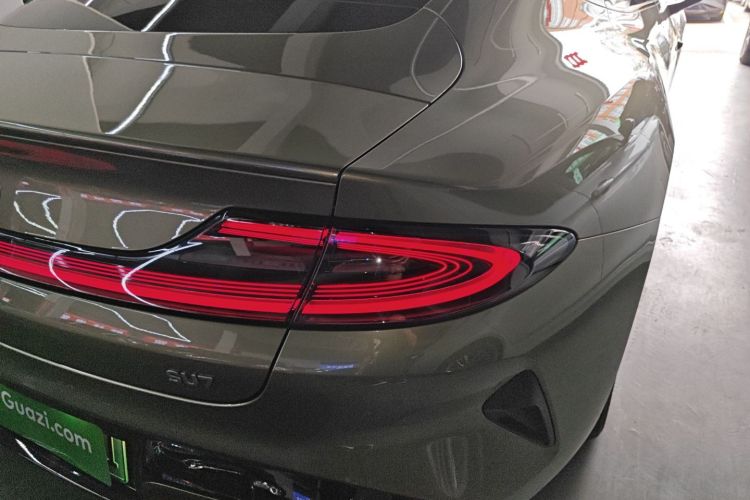 MI SU7 2024 image de voiture #8