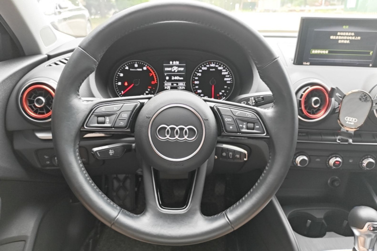 Audi A3 2020 immagine di auto #11
