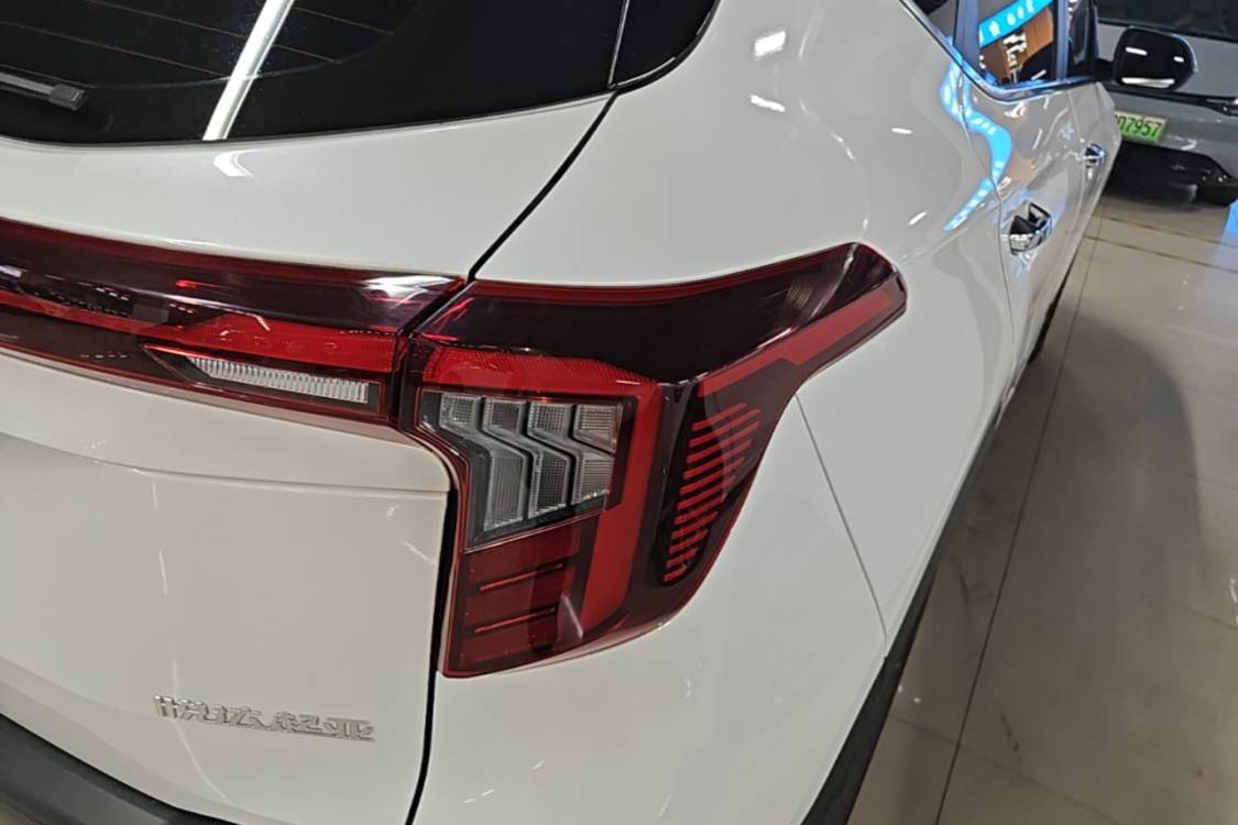 Kia Seltos 2023 car image #7