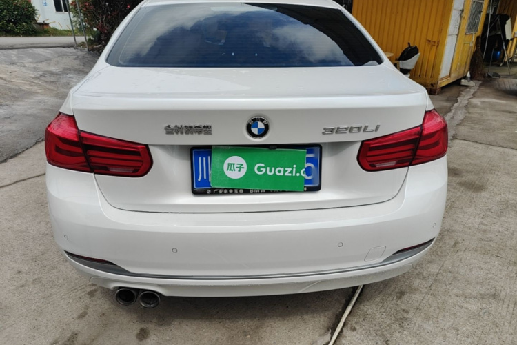 BMW 3 Series 2019 car image #6