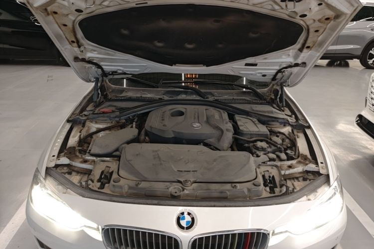 BMW 3 Series 2018 #22 BMW 3 Series 2018 car image #22
