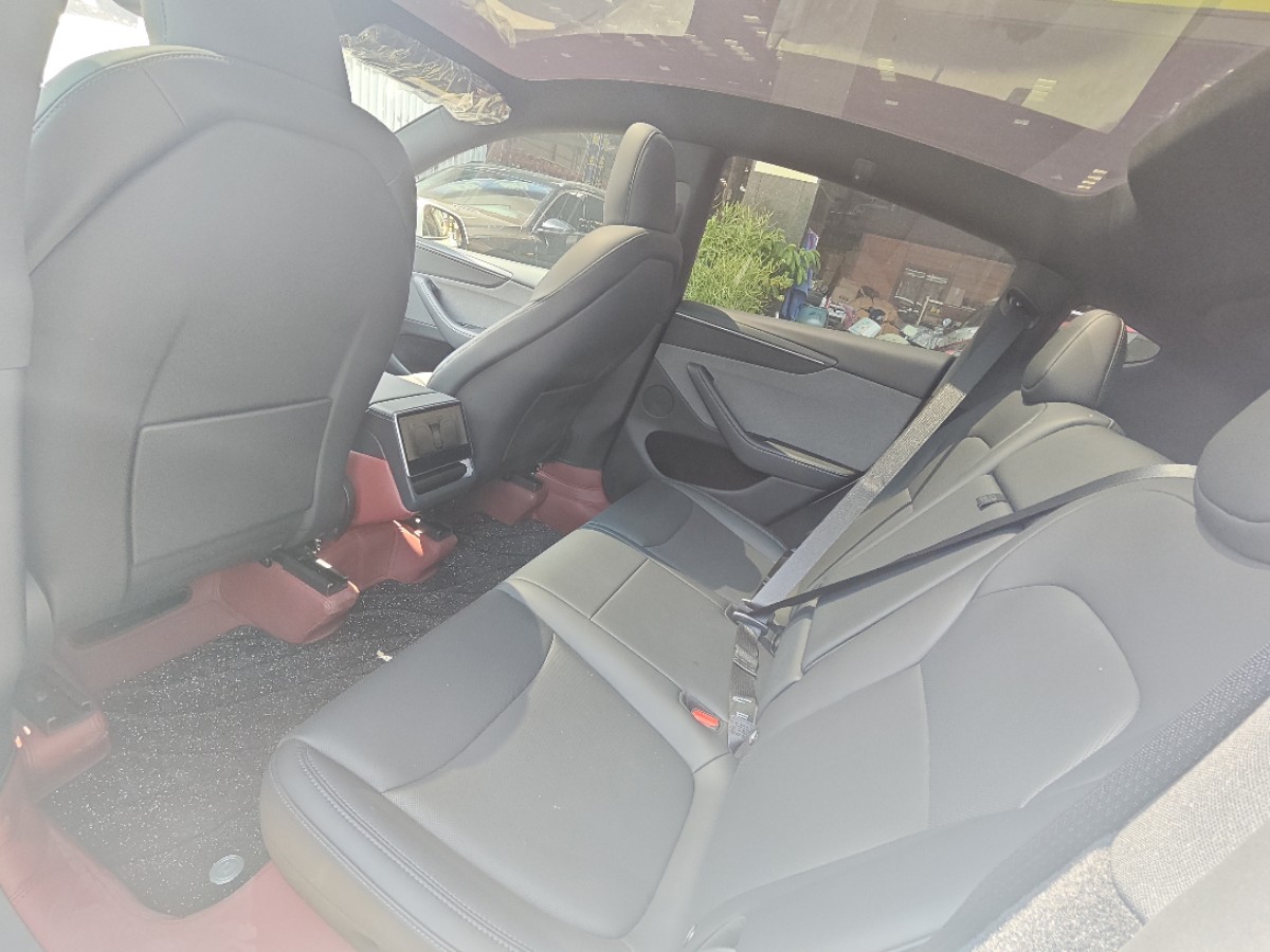 Tesla Model Y 2026 #3 Tesla Model Y 2026 car image #3