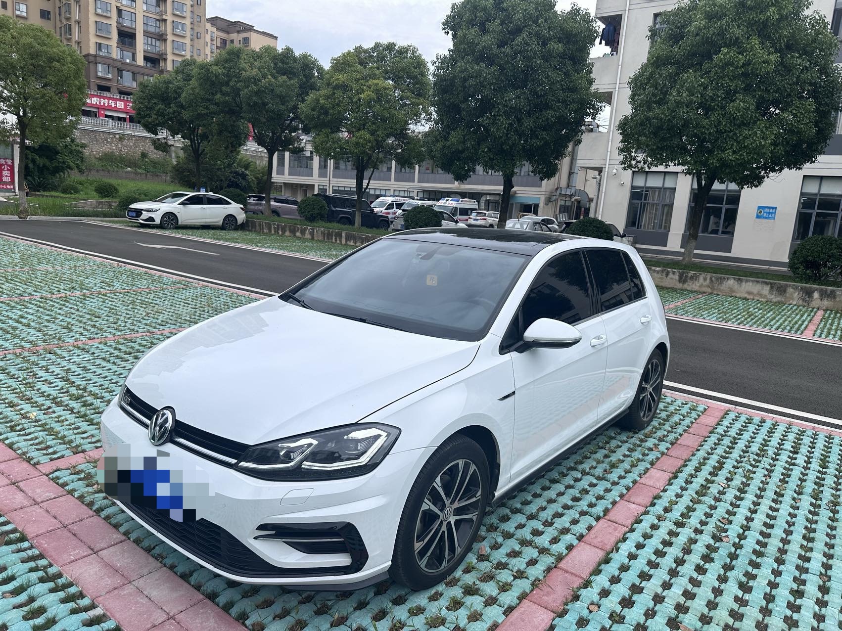 Volkswagen Golf 2020 Volkswagen Golf 2020 car image
