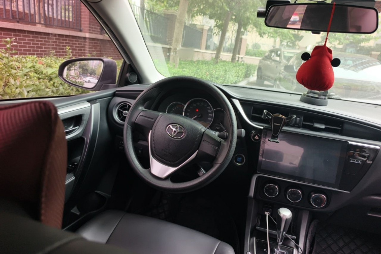 Toyota Corolla 2018 #11 Toyota Corolla 2018 car image #11