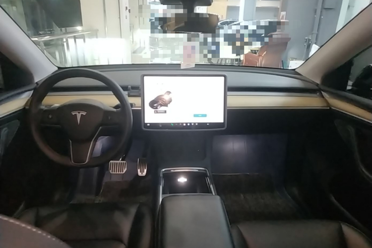Tesla Model Y 2023 #10 Tesla Model Y 2023 car image #10