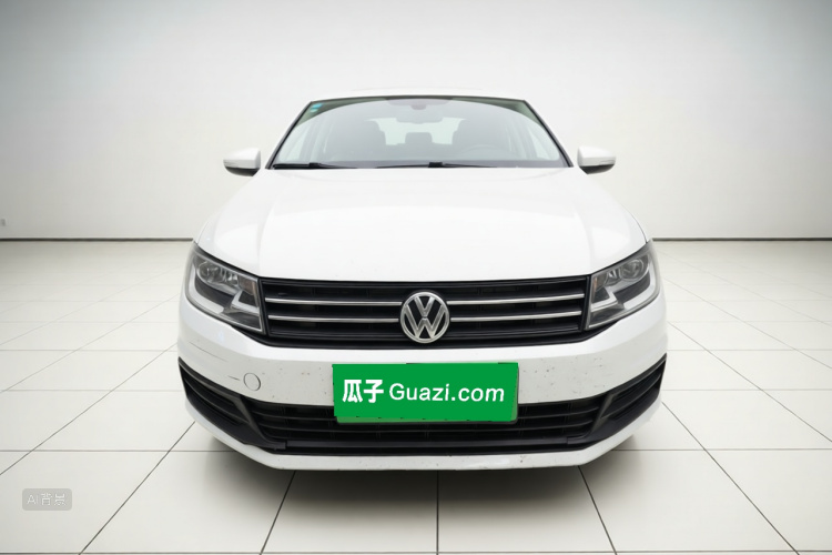Volkswagen Santana 2017 car image #3