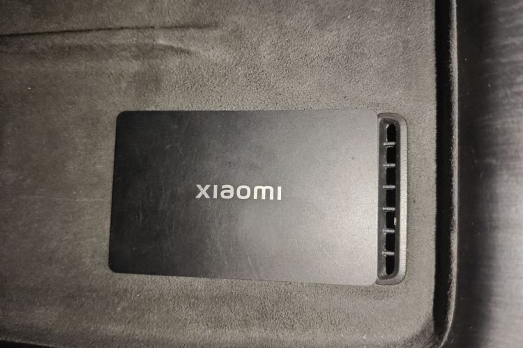 MI SU7 2025 image de voiture #10