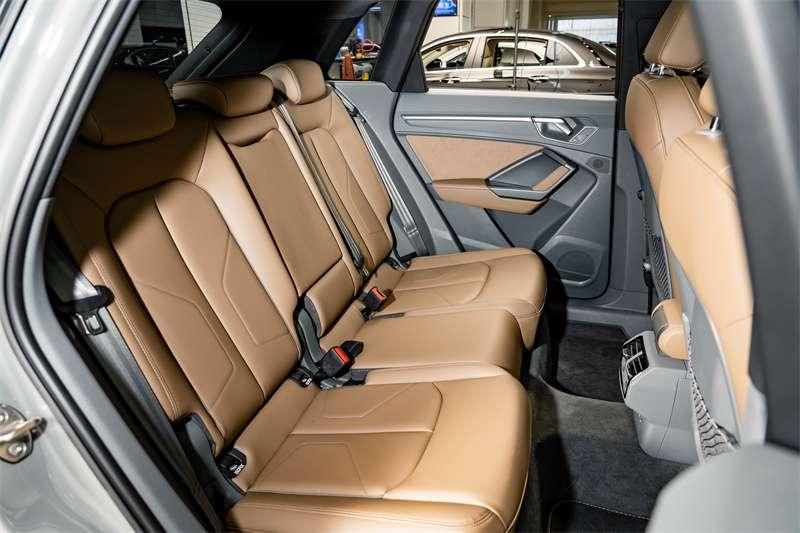 Audi Q3 2023 car image #25