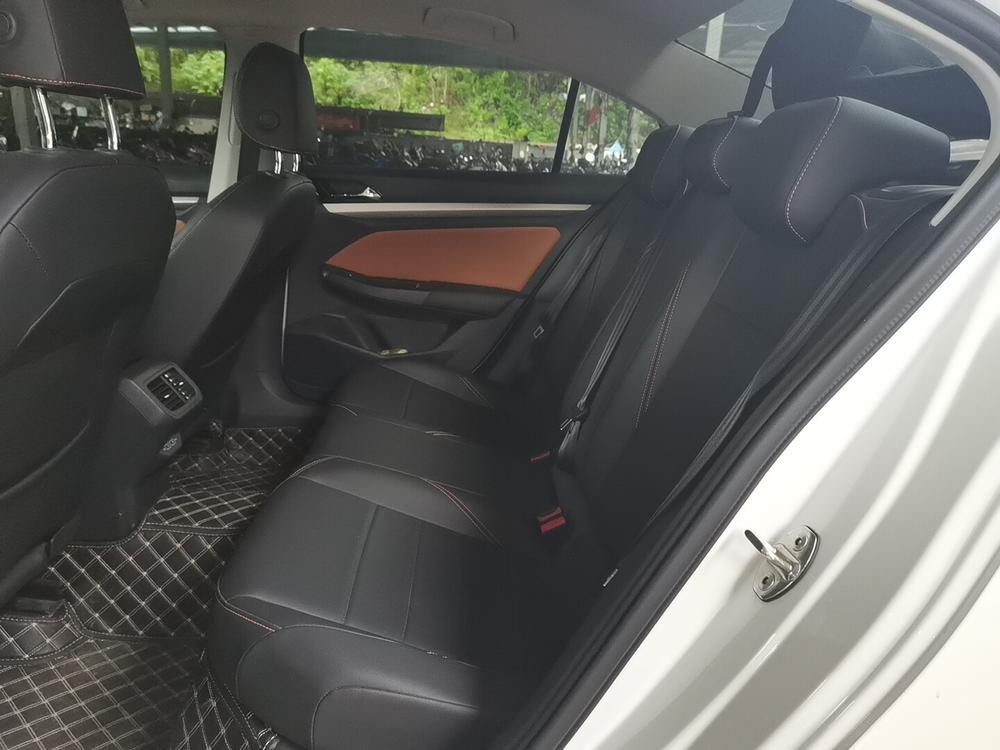 Volkswagen Bora 2024 immagine di auto #12