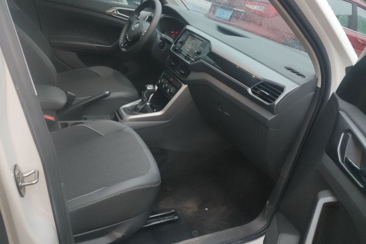 Volkswagen T-Cross 2020 изображение автомобиля #24