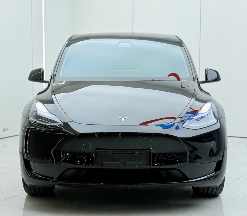 Tesla Model Y 2023 #2 Tesla Model Y 2023 car image #2