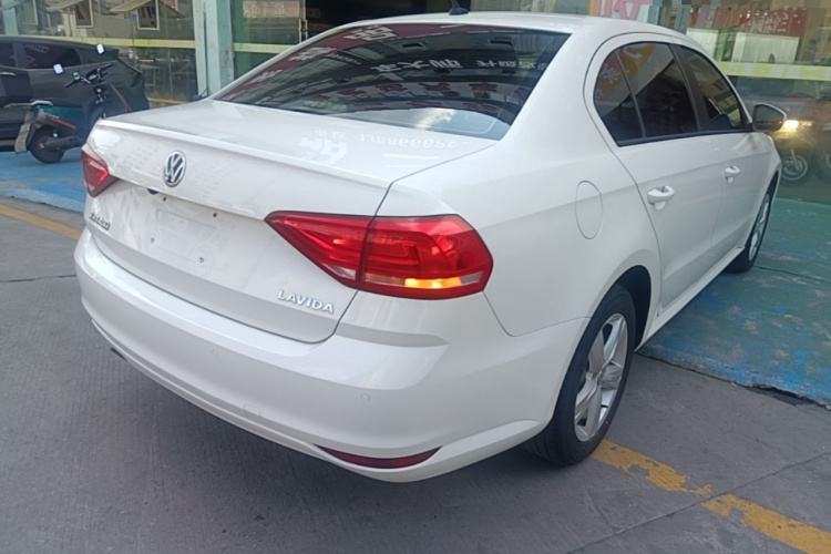Volkswagen Lavida 2019 #5 Volkswagen Lavida 2019 car image #5