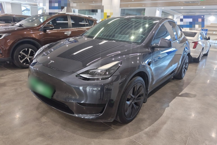 Tesla Model Y 2024 #2 Tesla Model Y 2024 car image #2