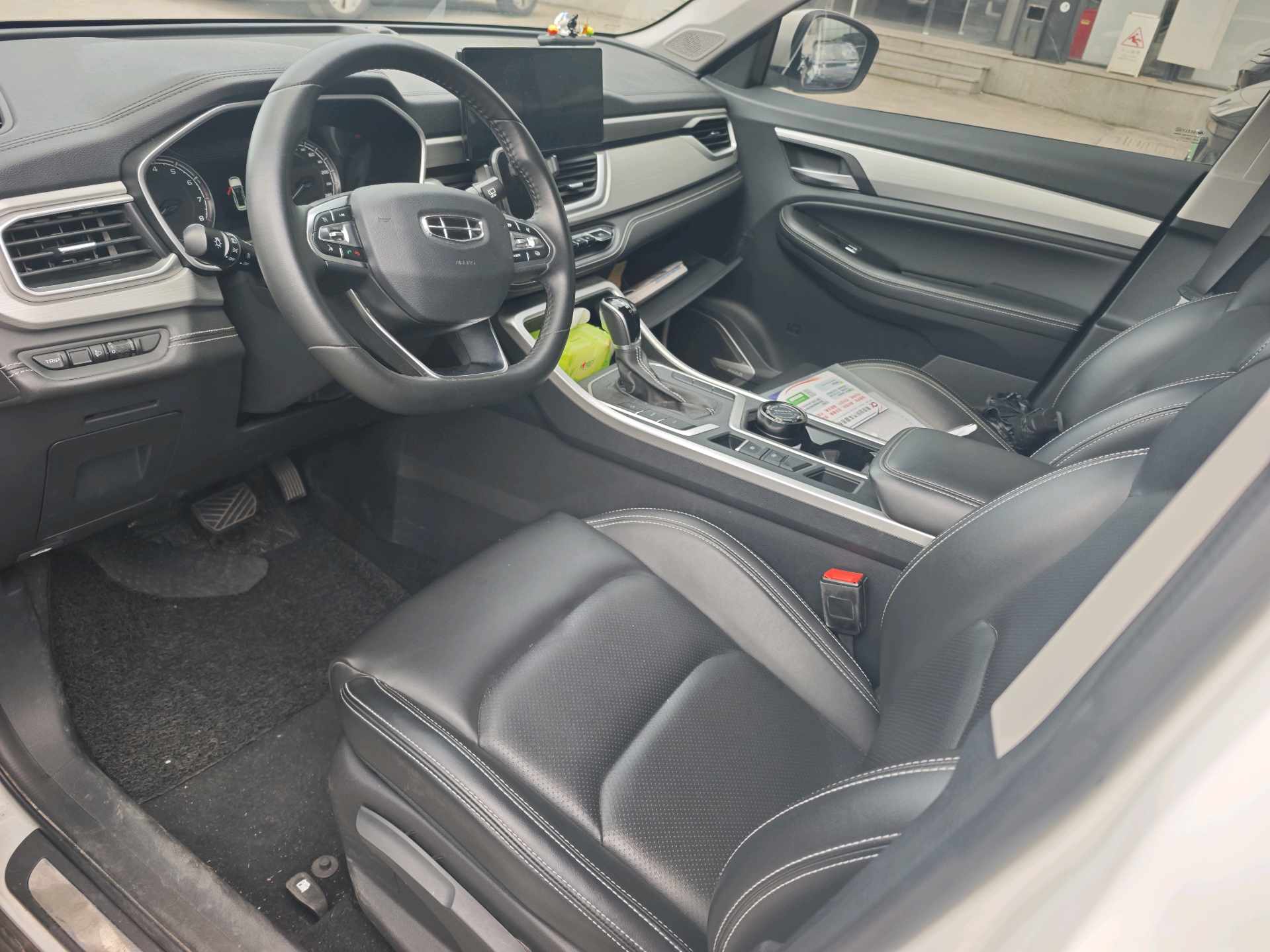 GEELY Vision X6 2021 صورة سيارة #7