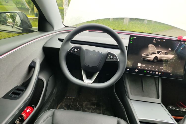 Tesla Model 3 2024 #11 Tesla Model 3 2024 car image #11