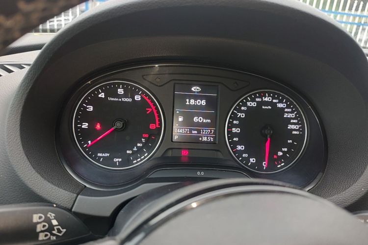 Audi A3 2016 car image #12