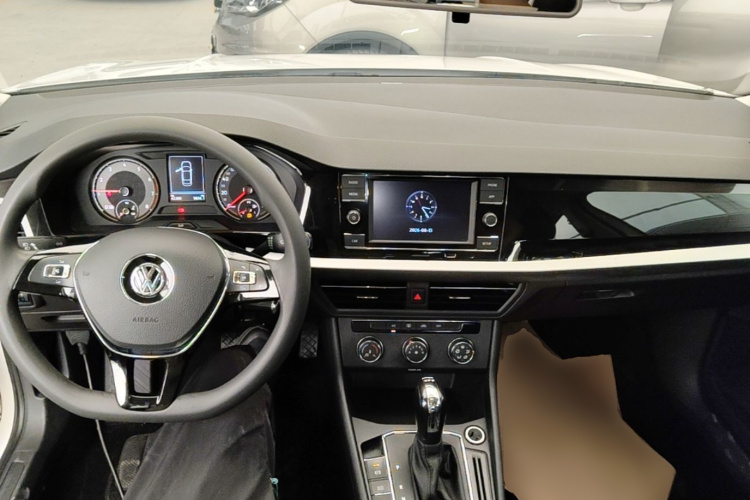 Volkswagen Lavida 2019 #10 Volkswagen Lavida 2019 car image #10