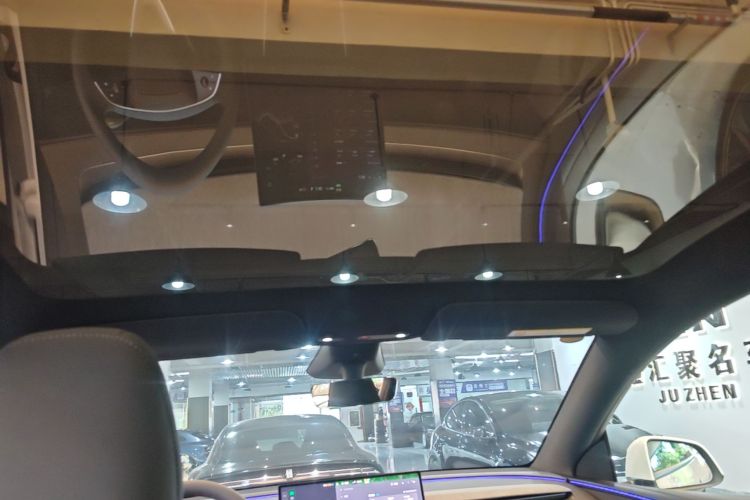 Tesla Model Y 2026 #18 Tesla Model Y 2026 car image #18