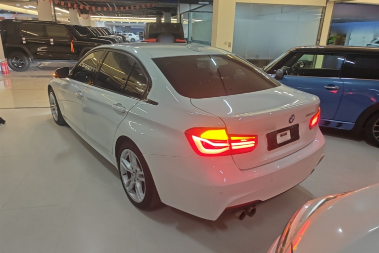 BMW 3 Series 2017 #5 BMW 3 Series 2017 car image #5