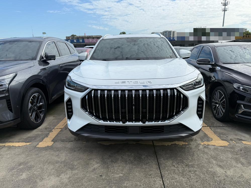 Jetour X70 PLUS 2022 car image #2