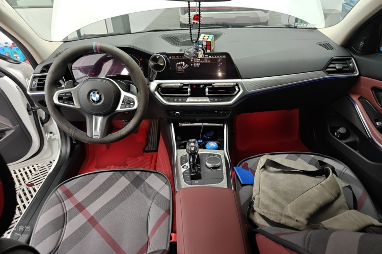 BMW 3 Series 2022 car image #11