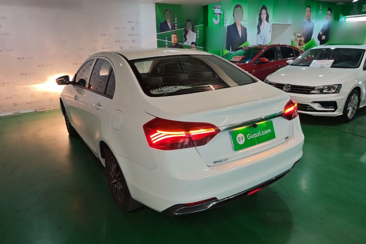 GEELY Emgrand 2020 car image #5