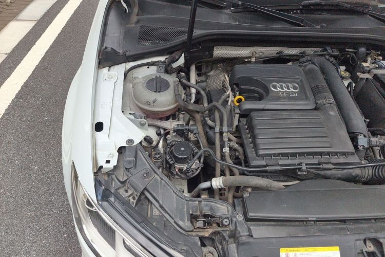 Audi A3 2019 immagine di auto #24