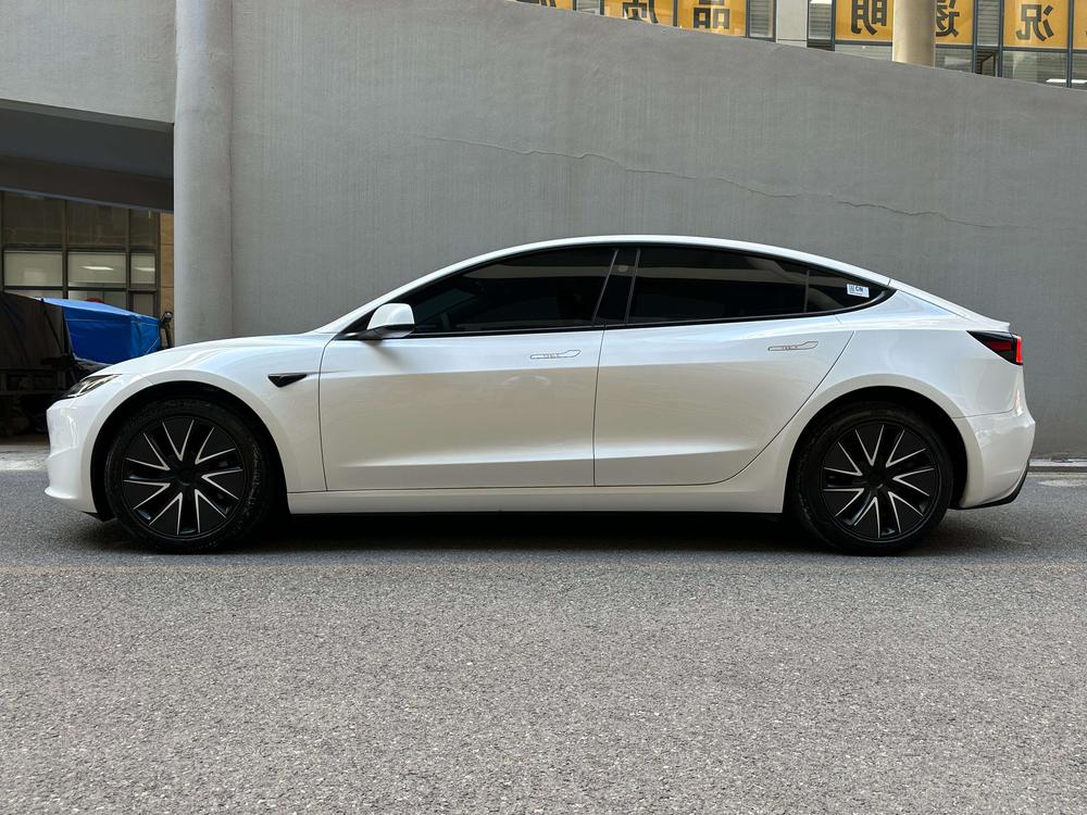 Tesla Model 3 2025 #3 Tesla Model 3 2025 car image #3