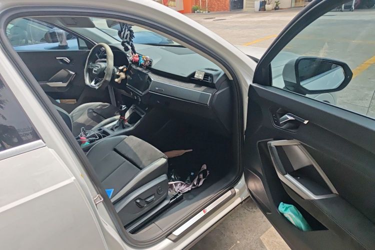 Audi Q3 2019 #27 Audi Q3 2019 car image #27