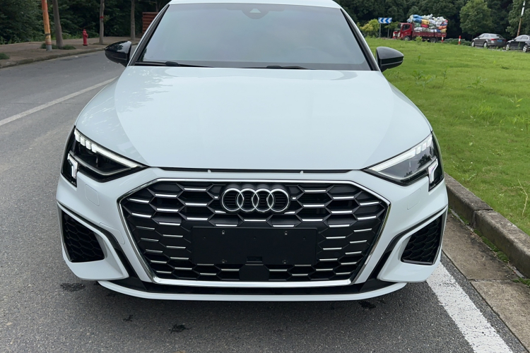 Audi A3 2024 car image #3