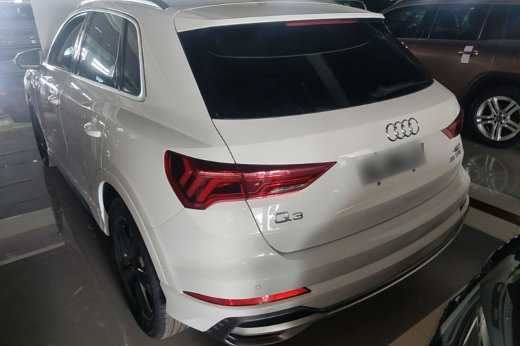 Audi Q3 2023 #5 Audi Q3 2023 car image #5