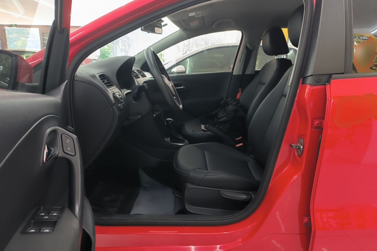 Volkswagen Polo 2018 immagine di auto #16