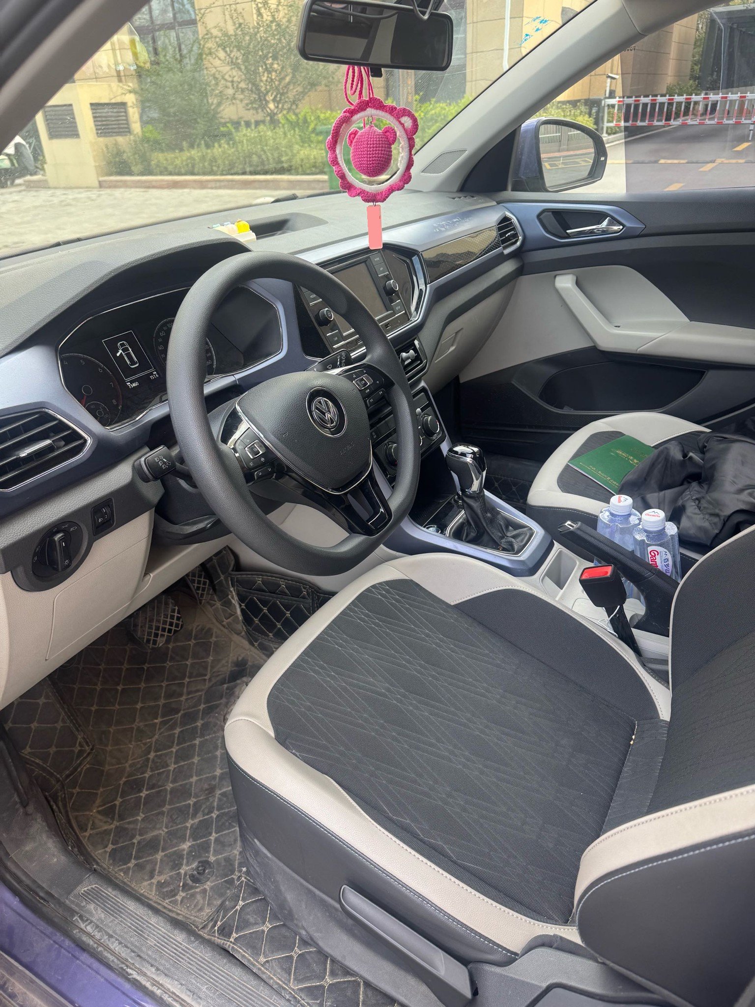 Volkswagen T-Cross 2020 immagine di auto #3
