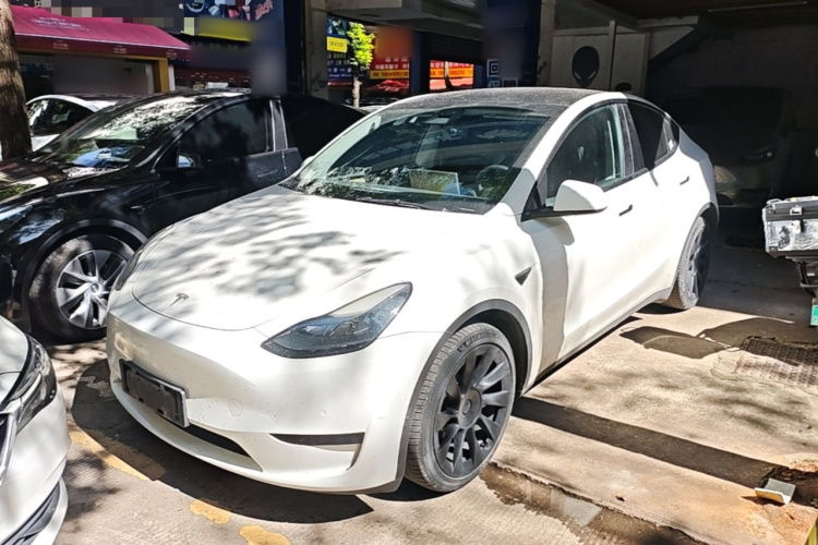 Tesla Model Y 2022 #2 Tesla Model Y 2022 immagine di auto #2