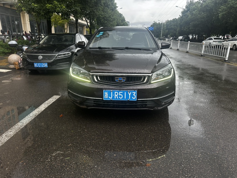 GEELY Emgrand 2019 car image #2